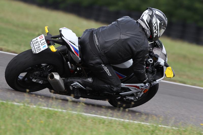 Archiv-2020/36 31.08.2020 Plüss Moto Sport ADR/Freies Fahren/backside